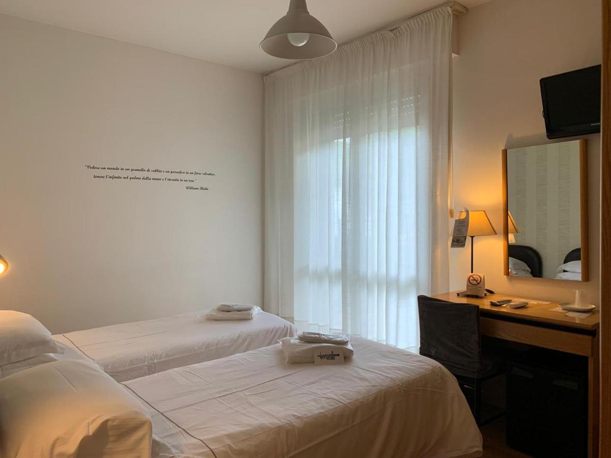 Hotel Logonovo Llido Degli Estensi Zewnętrze zdjęcie