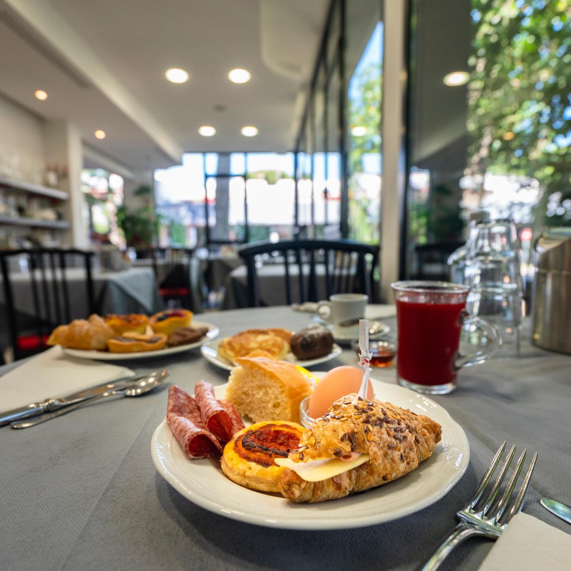 Hotel Logonovo Llido Degli Estensi Zewnętrze zdjęcie
