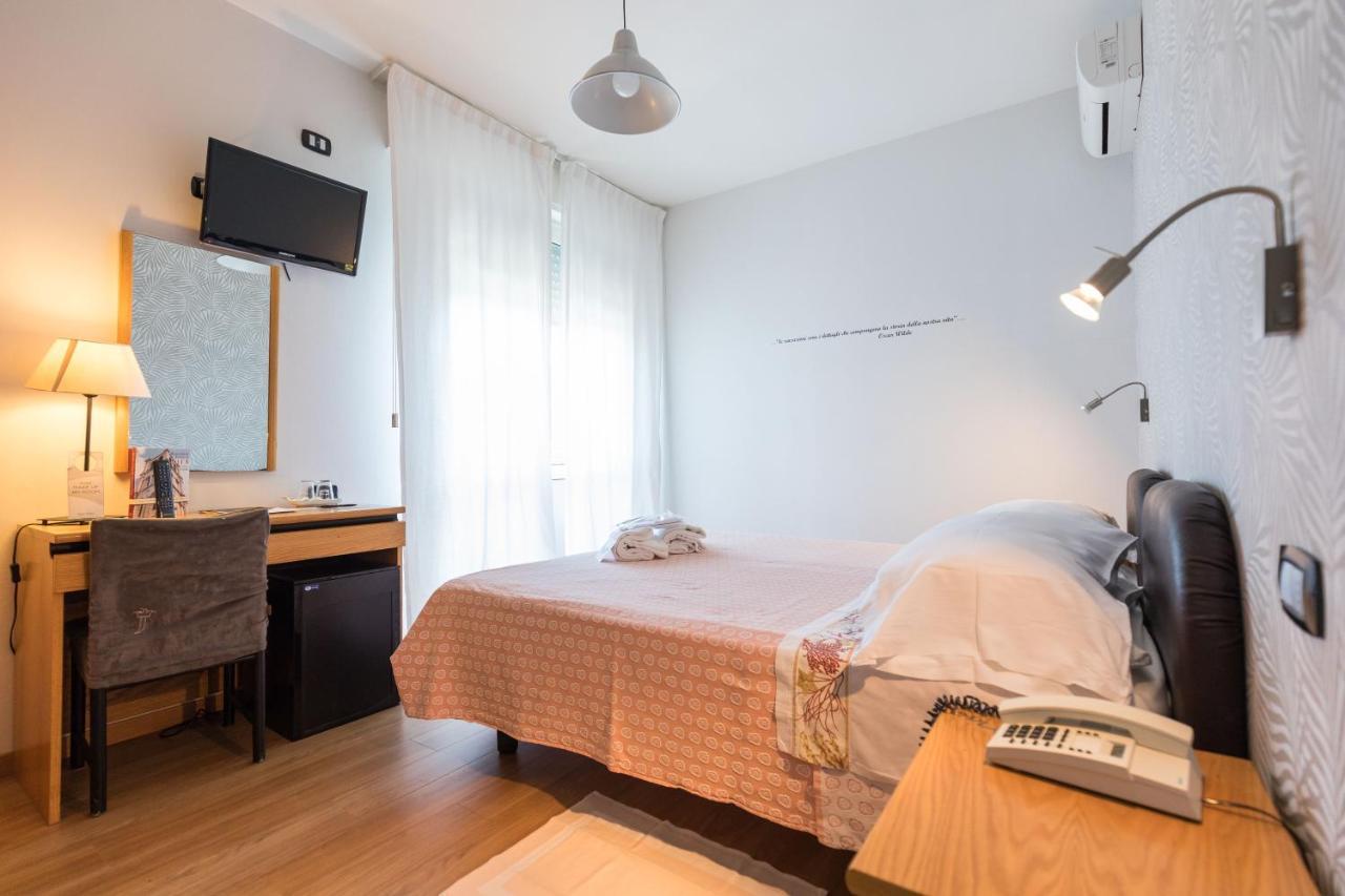 Hotel Logonovo Llido Degli Estensi Zewnętrze zdjęcie