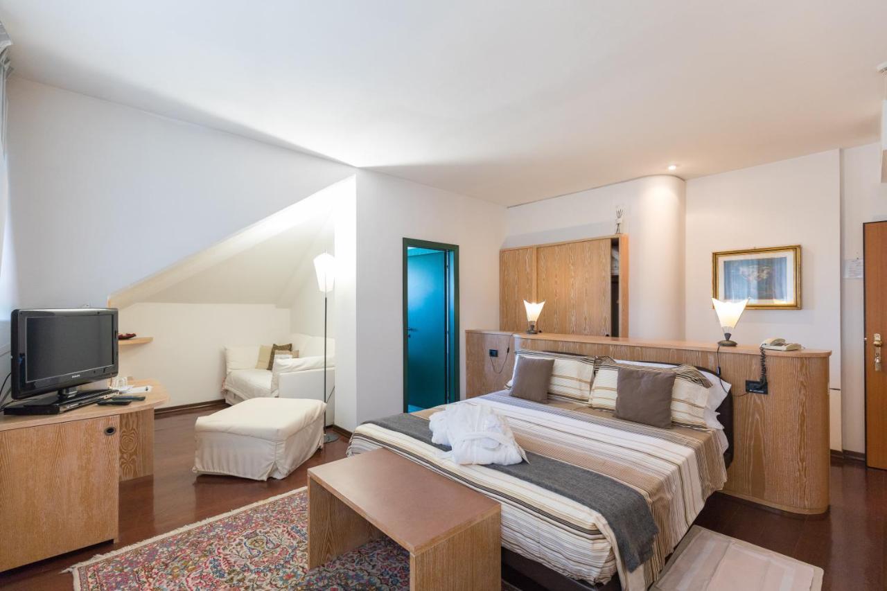 Hotel Logonovo Llido Degli Estensi Zewnętrze zdjęcie
