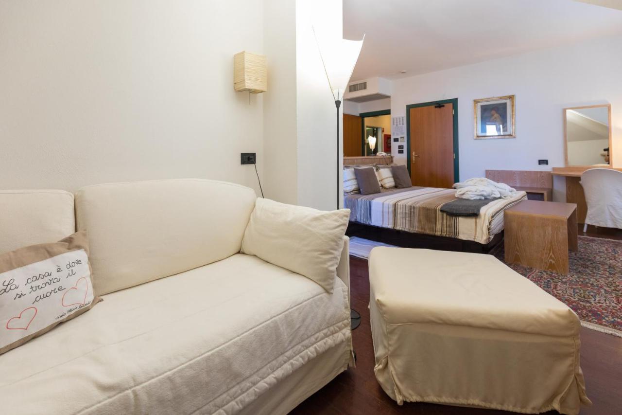 Hotel Logonovo Llido Degli Estensi Zewnętrze zdjęcie